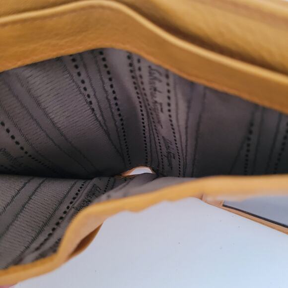 Salvatore Ferragamo Gancini Wallet Medium Bifold Mustard Yellow Leather Unisex - Picture 5 of 12